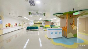 婦幼保健院文化墻包裝：我們把森林奇境搬進了醫(yī)院